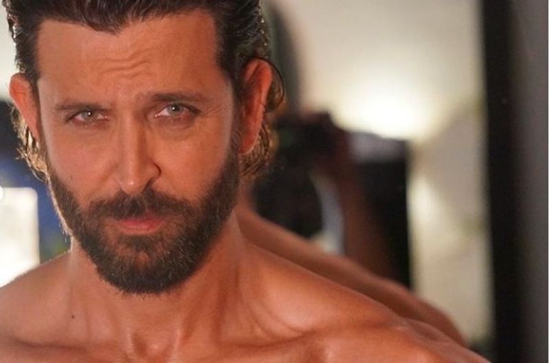 hrithik roshan new photos goes viral on net bjc
