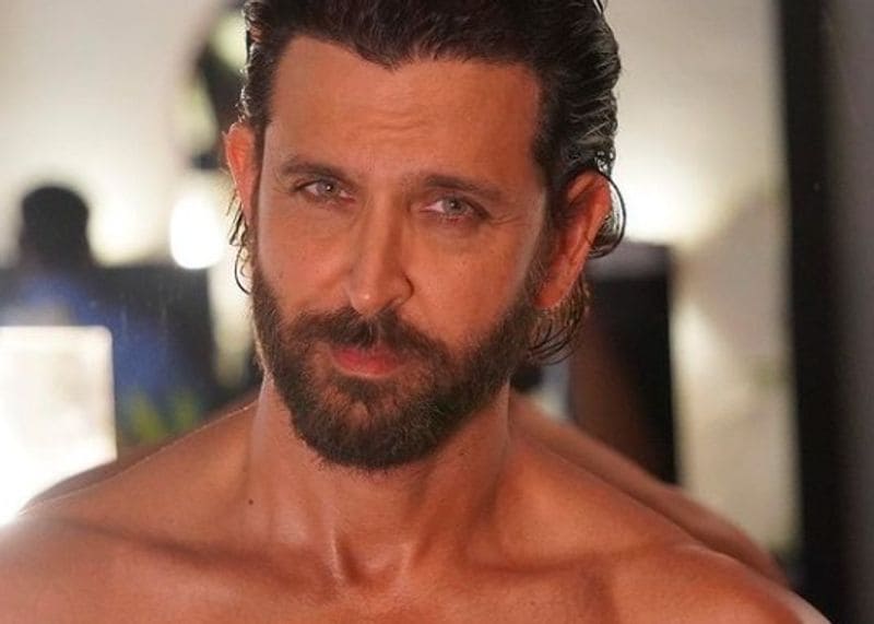hrithik roshan new photos goes viral on net bjc