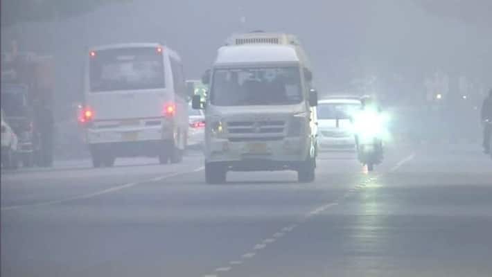 Delhi shivers at 3 dot 1 degree Celsius records season lowest minimum temperature yellow alert issued gcw Delhi shivers at 3 dot 1 degree Celsius records season lowest minimum temperature yellow alert issued gcw