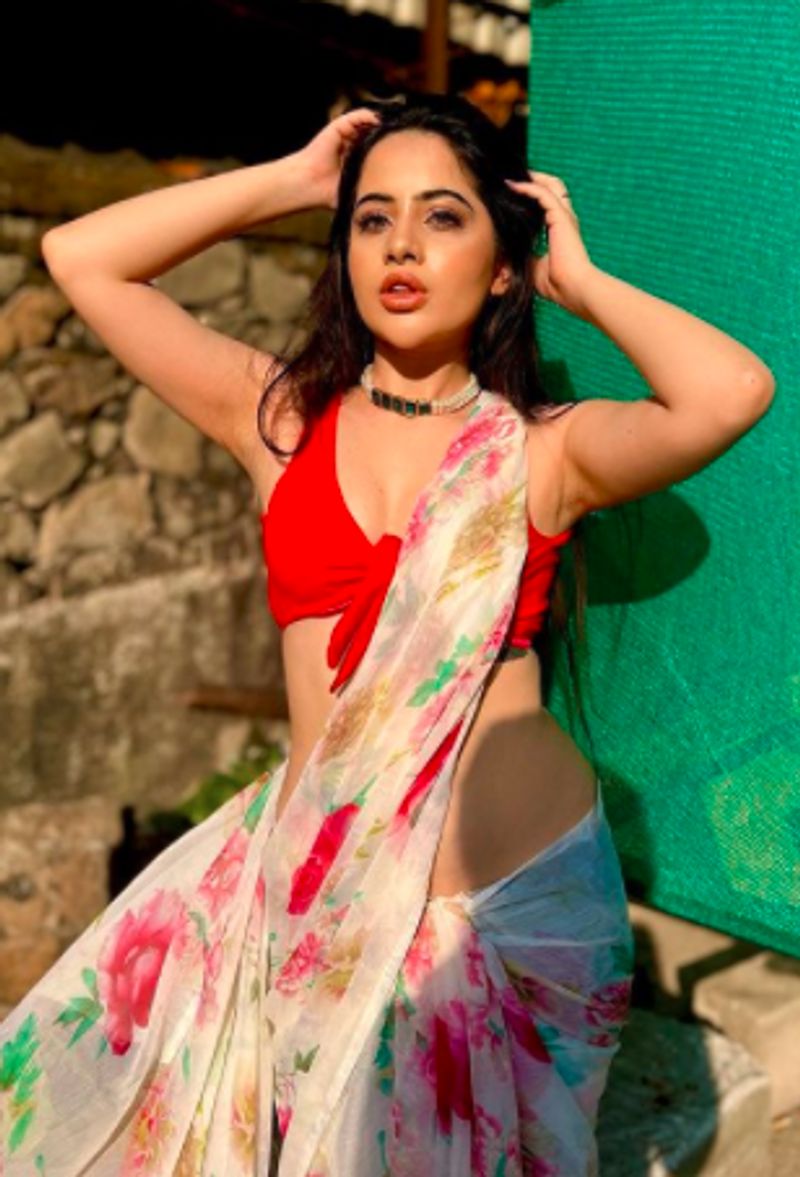 Urfi Javed saree styles actress hot looks in traditional attire dpl