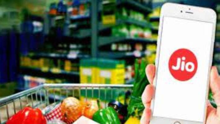 Reliance JioMart ties up with WhatsApp to deliver groceries and vegetables Reliance JioMart ties up with WhatsApp to deliver groceries and vegetables