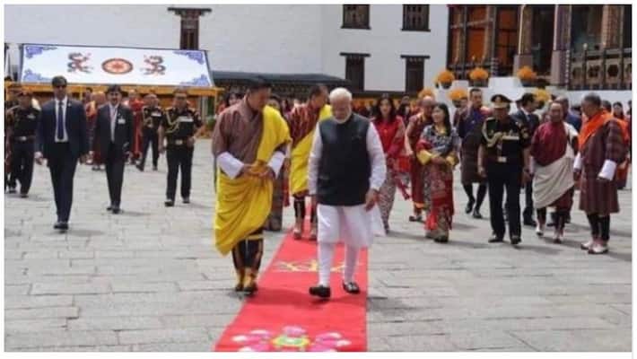 Modi who helped Ototi during the Corona period ... the highest award announced by Bhutan Modi who helped Ototi during the Corona period ... the highest award announced by Bhutan