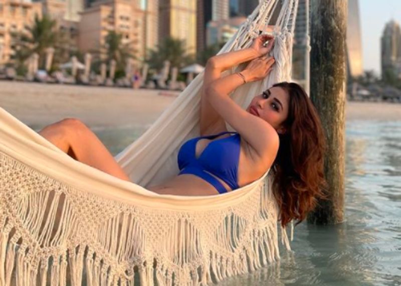 Mouni Roy relaxes in the middle of ocean in sexy blue bikini set fans say hottie dpl