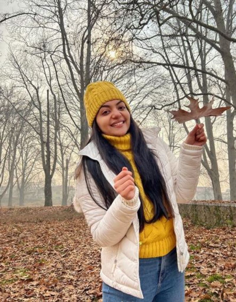 Mollywood Ahaana Krishna enjoys Kashmir sharing beautiful pictures vcs