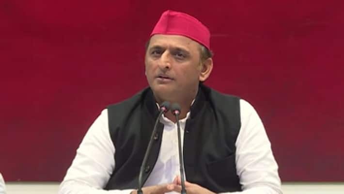 UP Election 2022: SP chief Akhilesh Yadav meets Chandrashekhar Azad, alliance on cards-dnm UP Election 2022: SP chief Akhilesh Yadav meets Chandrashekhar Azad, alliance on cards-dnm