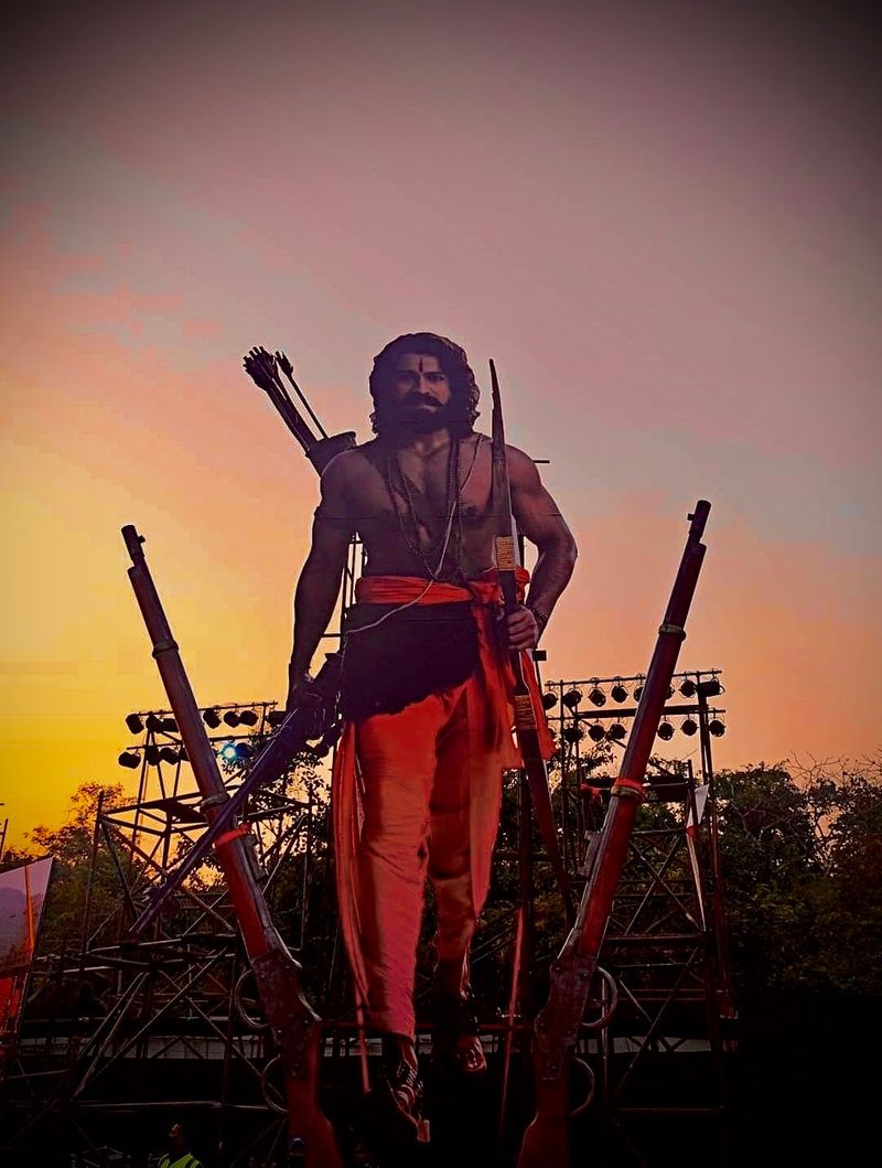 ntr ram charan rajamouli grand entry to rrr mumbai event salman hulchul as guest