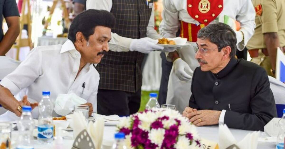 அடி தூள்.. ஆளுநரின் பரசீலனையில் நீட் தேர்வு மசோதா.. ஆளுநர் மாளிகை அதிரடி சரவடி தகவல். ஸ்டாலின் உற்சாகம்.