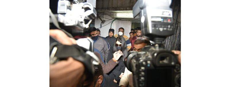 Panama Papers case: Aishwarya Rai Bachchan gets mobbed outside ED office; she left after six hours of grilling drb