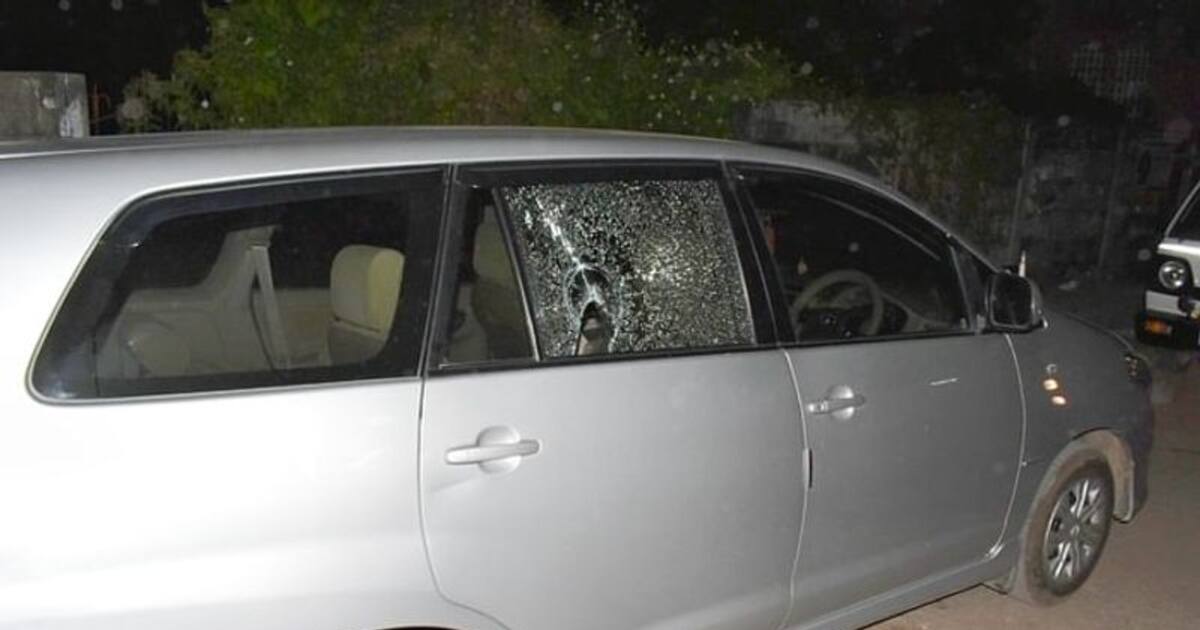 அதிமுக அலுவலகத்தில் அடிதடி.. மண்டை உடைப்பு.. 13 பேர் மீது வழக்கு.. ரணகளமான உள்கட்சி தேர்தல்..