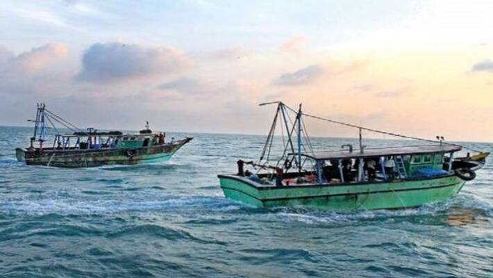Tension prevails after clashes between Jalari Yendada , Pedajalaripeta village fishermen Tension prevails after clashes between Jalari Yendada , Pedajalaripeta village fishermen