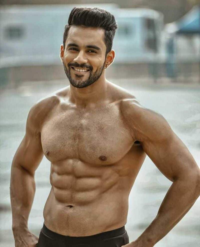 From Ranveer Singh to John Abraham, Ayushmann Khurrana, here's a list of the fittest actors of Bollywood drb