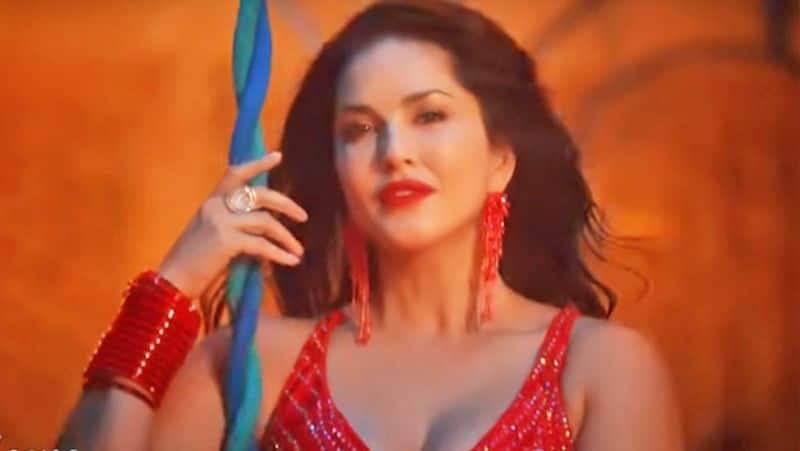 Madhuban Sunny Leone stands out in Kanika Kapoor dance track