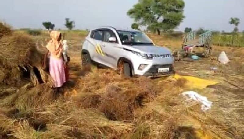 Farmer Who Made the Heap By Using Luxury Car at Muddebihal in Vijayapura grg