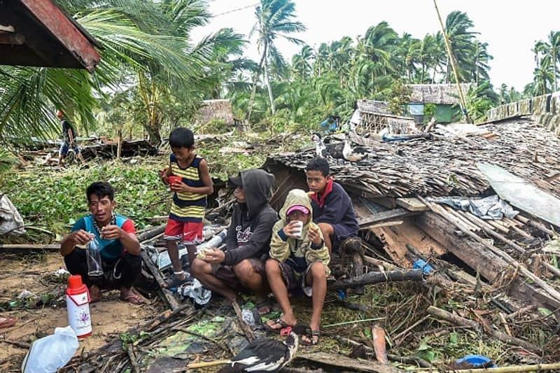 Typhoon Rai shakes the Philippines More than 300 people died