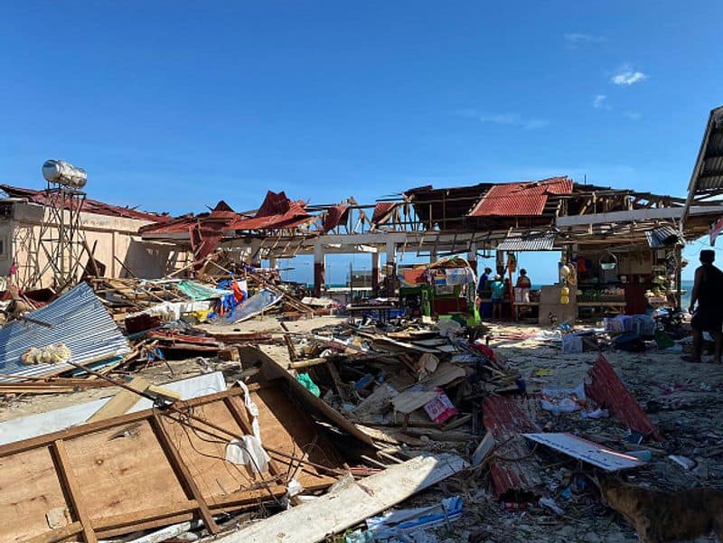 Typhoon Rai shakes the Philippines More than 300 people died