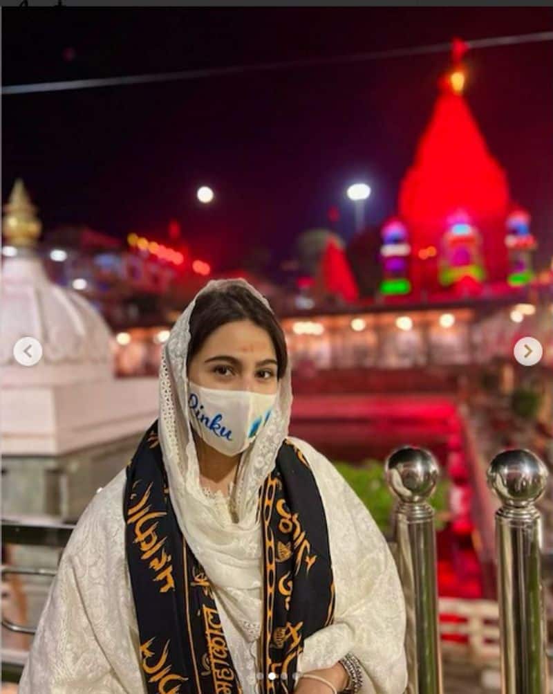 Sara Ali Khan visits Mahakaleshwar temple ahead of the release of Atrangi Re