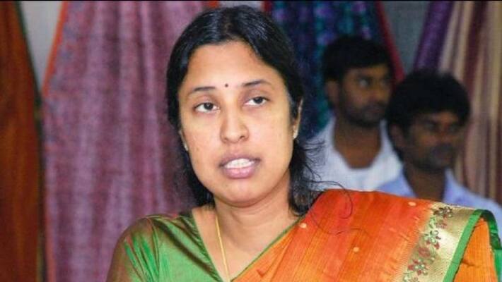 senior IAS srilakshimi demand of Rs 80 lakh bribe for lease, CBI charges senior IAS srilakshimi demand of Rs 80 lakh bribe for lease, CBI charges