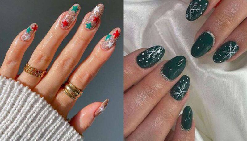 Christmas themed Nail Art is trending now