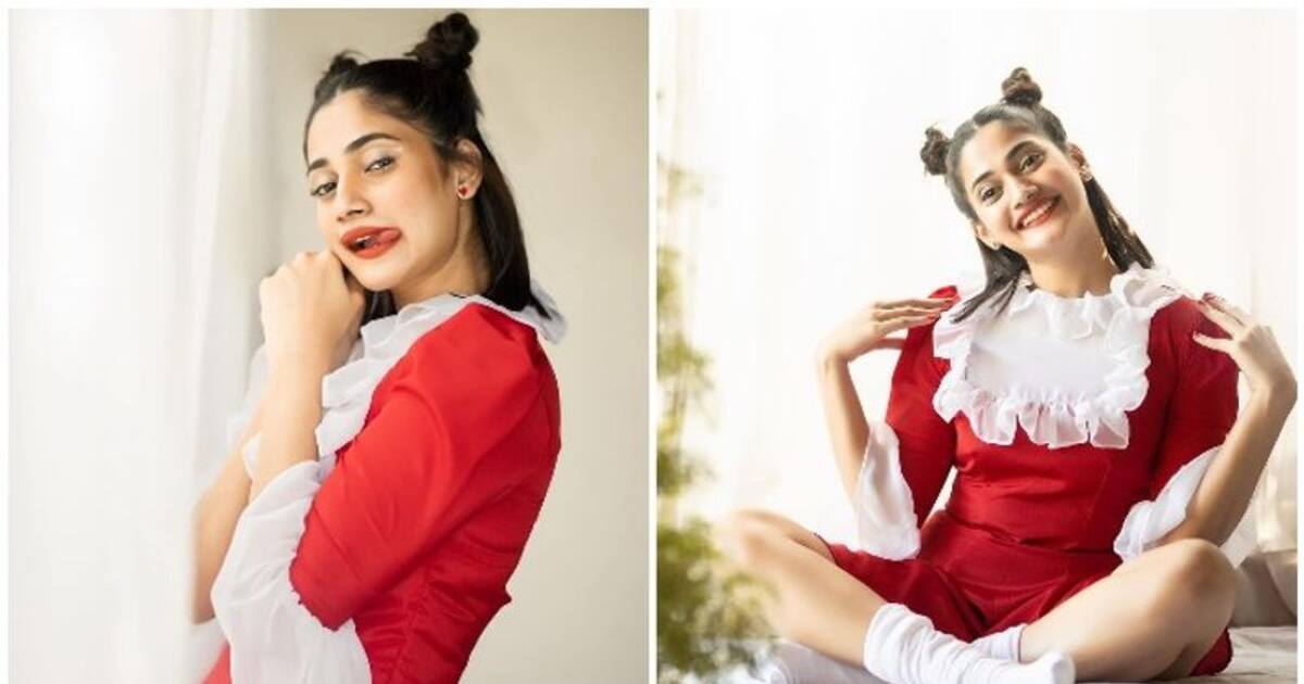 Losliya: அஞ்சலி பாப்பா போல்... குட்டை கவுனில் தொடை தெரிய... கும்மிடி போட்டு கிறிஸ்துமஸ் கொண்டாடும்  லாஸ்லியா!