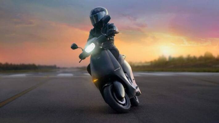 Ola Electric announces S1 scooter upgraded to S1 Pro free of cost but software upgrade have to pay Rs 30k ckm Ola Electric announces S1 scooter upgraded to S1 Pro free of cost but software upgrade have to pay Rs 30k ckm
