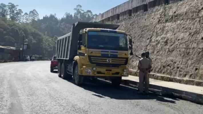 Automotive battery theft from parked lorry at munnar Automotive battery theft from parked lorry at munnar