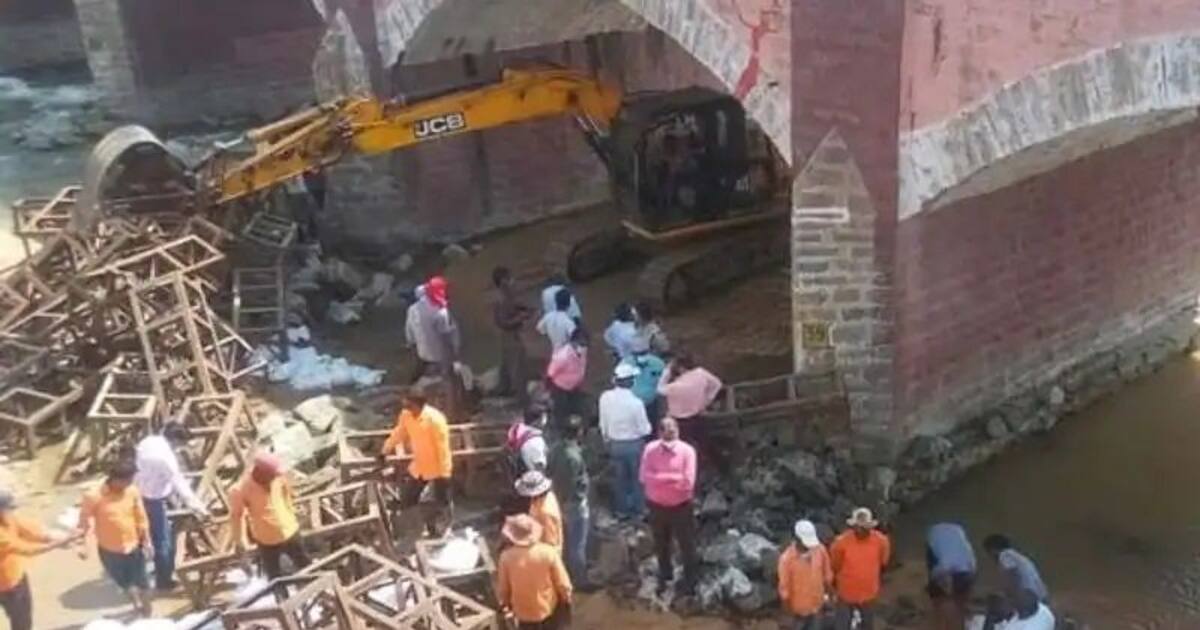 பொன்னை ஆற்று பாலம் விரிசல்..தொடரும் சீரமைப்பு பணி.. புதிதாக மேலும் 2 தூண்களில் விரிசல்..?