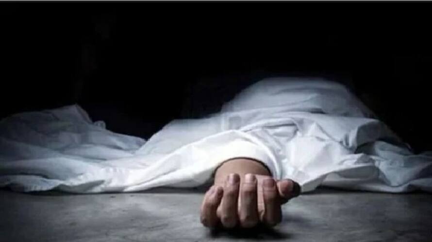 26 Year old young man-commits suicide in His Office at mangaluru rbj 26 Year old young man-commits suicide in His Office at mangaluru rbj