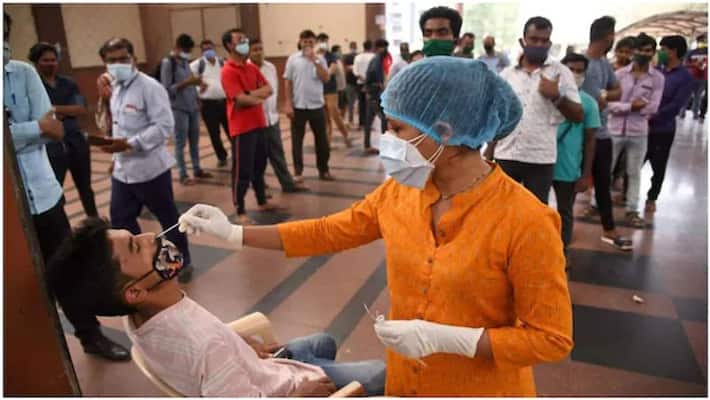 Omicron is being found in 55 Percent samples in Mumbai Omicron is being found in 55 Percent samples in Mumbai
