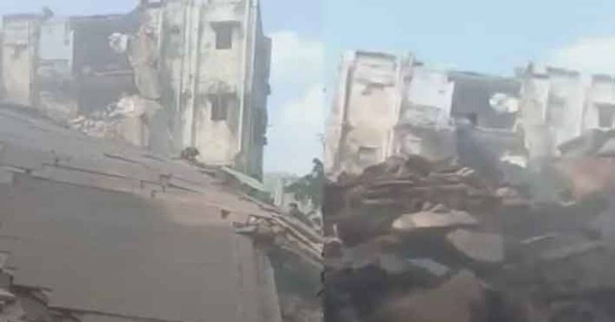 சென்னையில் குடிசை மாற்று வாரிய குடியிருப்பு இடிந்து விழுந்தது.. அலறியடித்துக்கொண்டு வெளியேறிய பொதுமக்கள்.!