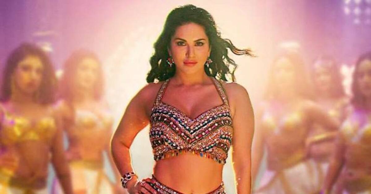 Sunny Leone: சன்னி லியோன் நடன நிகழ்ச்சிக்கு கடும் எதிர்ப்பு.. புதுச்சேரியில் பேனர் கிழிப்பால் பரபரப்பு..!