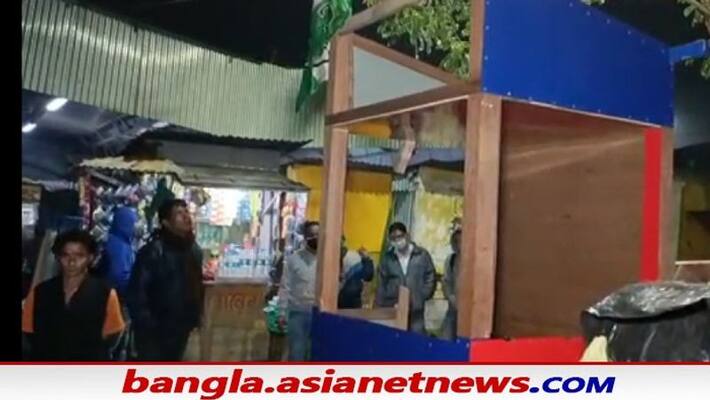 RPF demolishes NEW tea stall of tuktuki das in Habra, Protest rally of TMC bsm RPF demolishes NEW tea stall of tuktuki das in Habra, Protest rally of TMC bsm