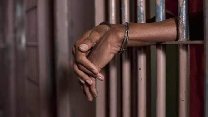 New Year celebration 171 people were detained during the inspection in Ernakulam rural district New Year celebration 171 people were detained during the inspection in Ernakulam rural district