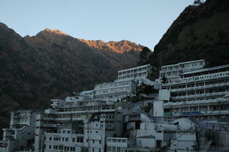 12 people killed and 17 injured in mata Vaishno Devi temple stampede