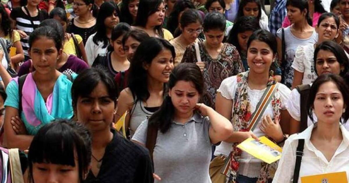 TN College Exam: கல்லூரி மாணவர்களுக்கு குட்நியூஸ்.. மாஸ் அறிவிப்பை வெளியிட்ட  உயர்கல்வித்துறை அமைச்சர்..!