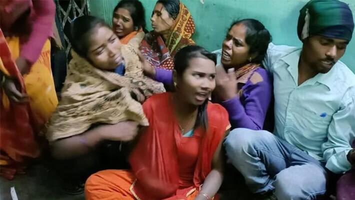 Jharkhand news road accident in palamu collision pickup and truck 6 workers killed Jharkhand news road accident in palamu collision pickup and truck 6 workers killed