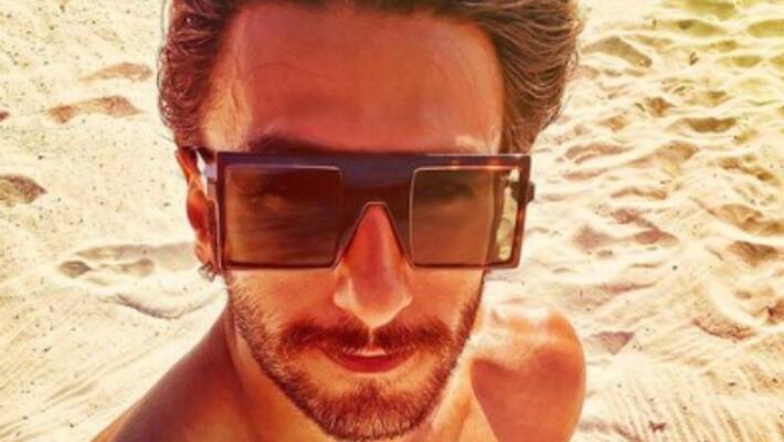 Ranveer Singh Shares his photo from new year celebration Ranveer Singh Shares his photo from new year celebration