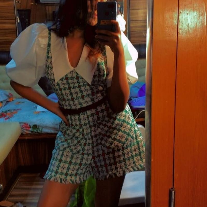 ajith and nayanthara reel daughter anikha surendhran latest short dress photos