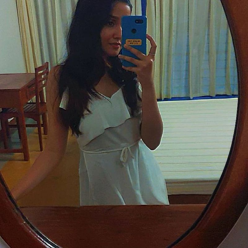 ajith and nayanthara reel daughter anikha surendhran latest short dress photos