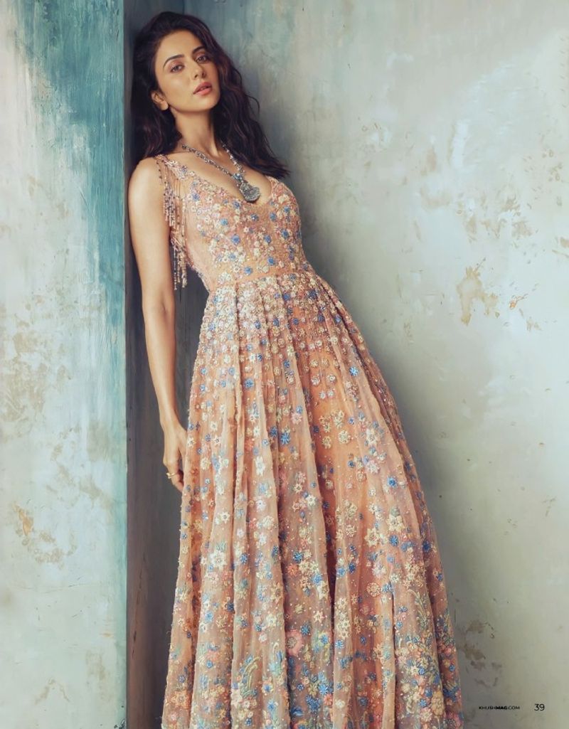 rakul preet singh sizzling pics shake internet new year hot poses viral