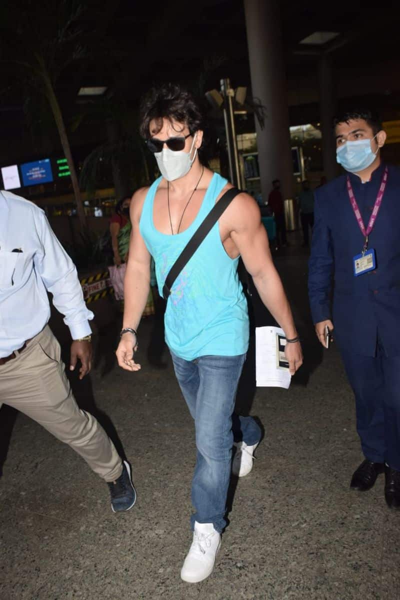 Disha Patani, Tiger Shroff get trolled for their airport look; duo returned from their Maldives vacation RCB