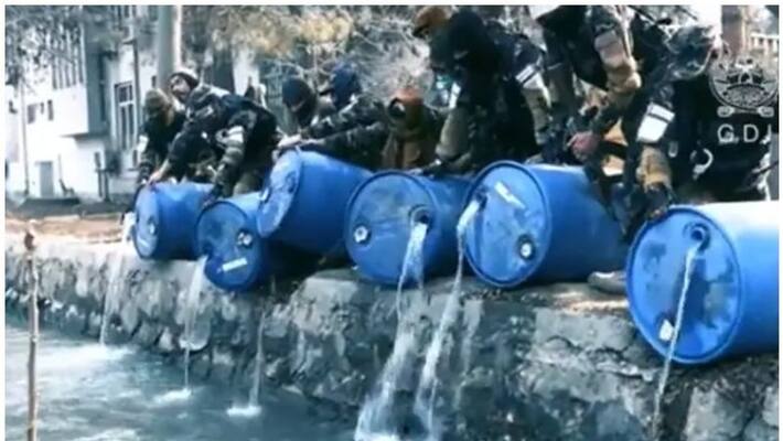 Taliban Pour 3,000 Litres Of Liquor Into Kabul Canal Taliban Pour 3,000 Litres Of Liquor Into Kabul Canal