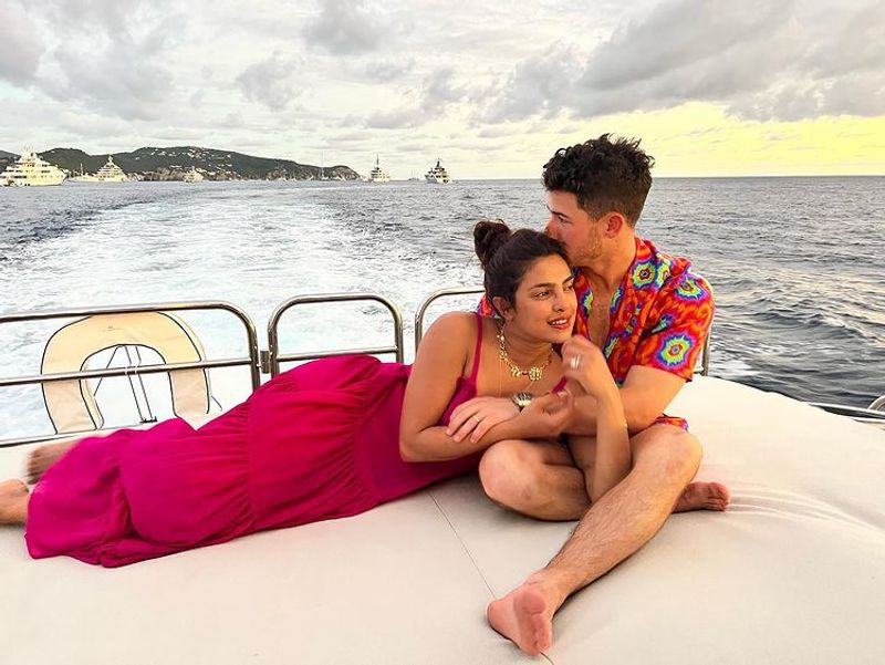 PriyankaChopra and NickJonas couples celebrate new year in ship hot photos