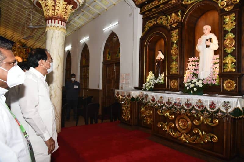 Vice President Venkaiah Naidu's tribute to St Kuriakose Elias Chavara