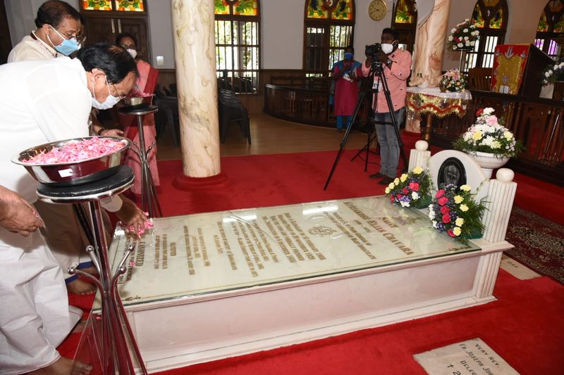 Vice President Venkaiah Naidu's tribute to St Kuriakose Elias Chavara