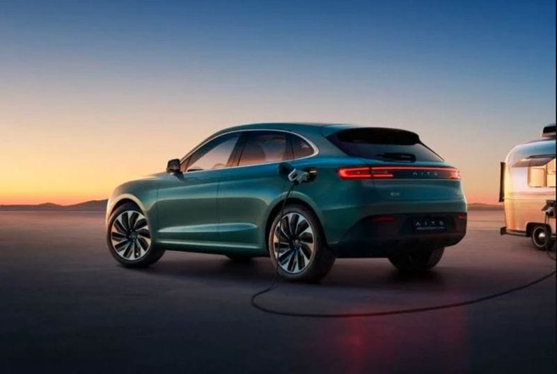 Huawei Mobile manufacturer launches electric SUV runs 1200 km on full charge looks like Porsche Macan