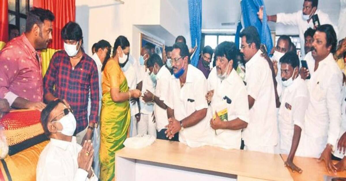 Vijayakanth: கடவுளே.. கேப்டனுக்கா இந்த நிலை? நேரில் பார்த்து கண்கலங்கிய ரசிகர்கள்.! உருக வைக்கும் வீடியோ!