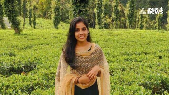 College Teacher Commits Suicide in Kannur College Teacher Commits Suicide in Kannur