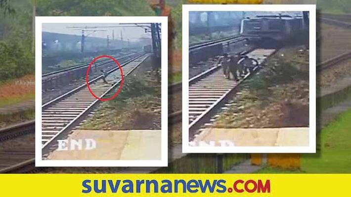 Man escapes death by seconds at Shivdi station in Mumbai Man escapes death by seconds at Shivdi station in Mumbai