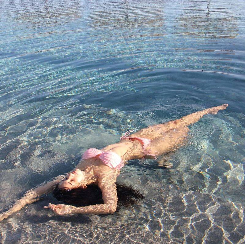 Disha Patani turns into a mermaid on Maldives beach Photos mah