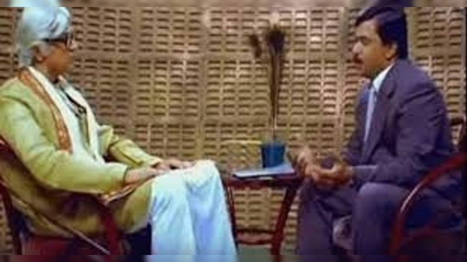 என்னது...அஜித்தின் முதல்வனுக்காக முதலில் புக் ஆனது உலக நாயகனா.. அவர் ஏன் நடிக்கலை தெரியுமா? | Kamal refused to act in the muthalvan film..